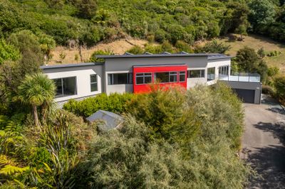 5 Beach Place, Havelock, Marlborough | Tall Poppy 
