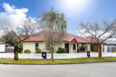 28 Cashmere Grove, Witherlea, Marlborough | Tall Poppy 