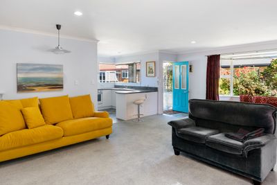 14 Dawkins Place, Islington, Marlborough | Tall Poppy 