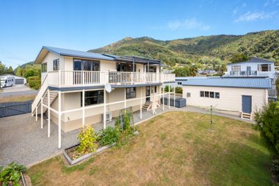 28 Lawrence Street, Havelock, Marlborough | Tall Poppy 