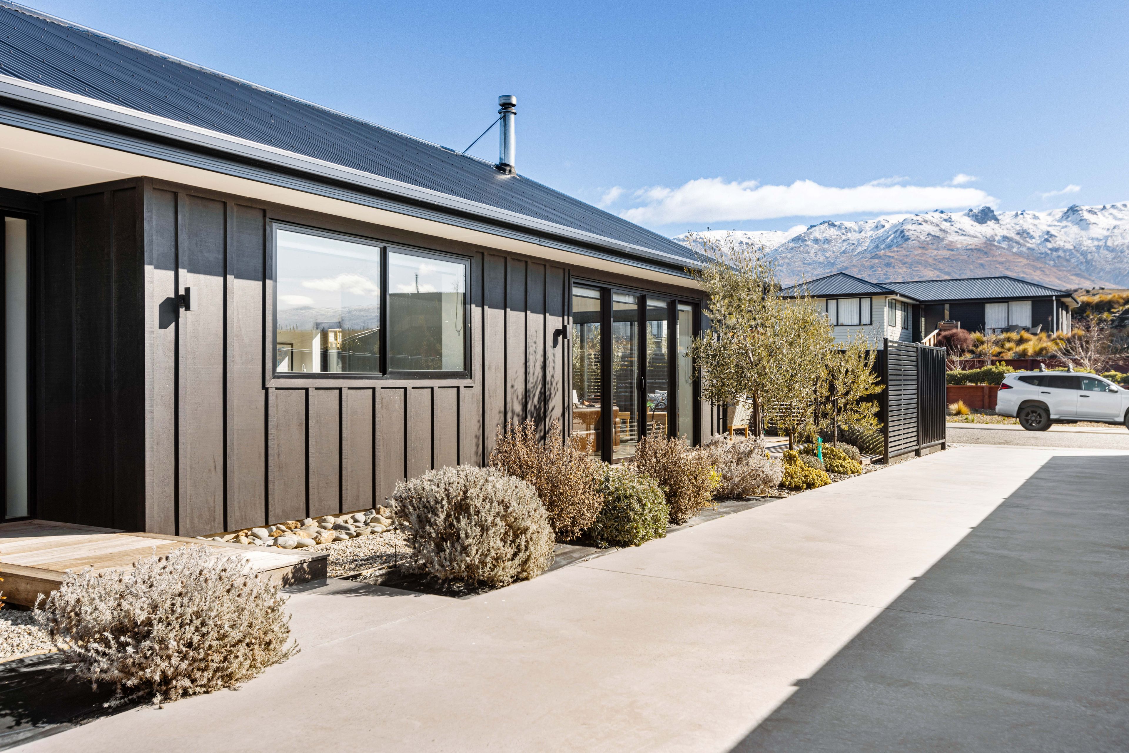 38 Stratford Drive, Mount Pisa, Central Otago, Otago | Tall Poppy