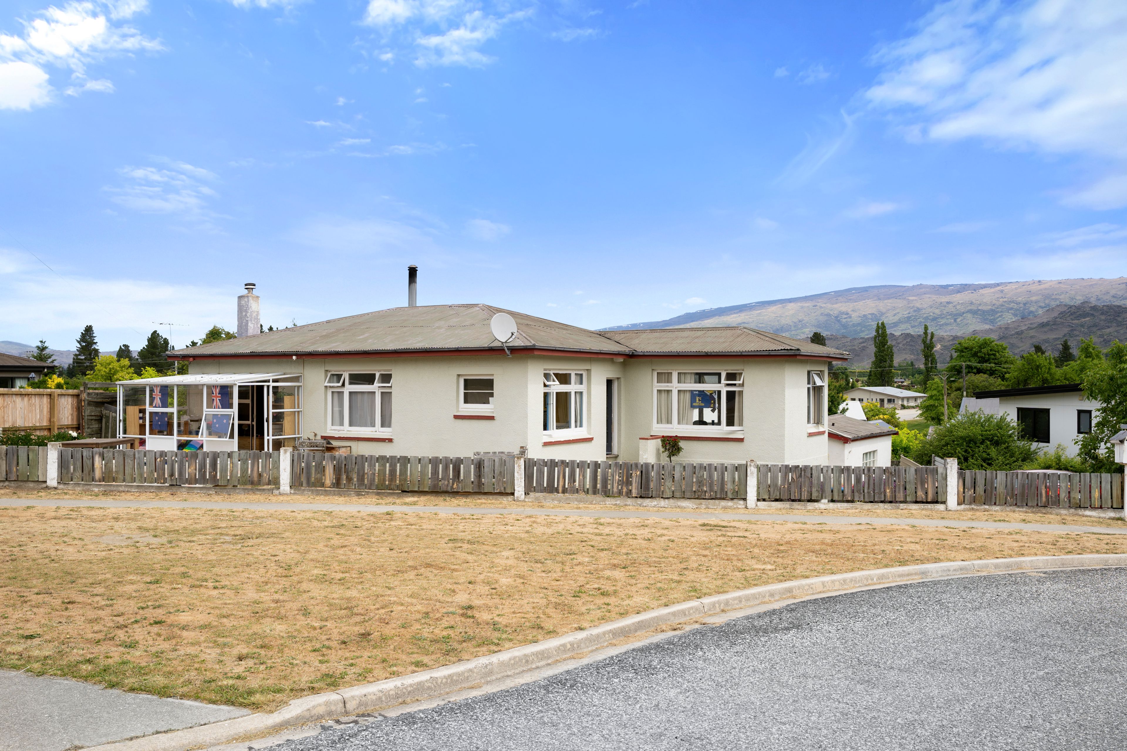 13 Hartley Road, Clyde, Central Otago, Otago | Tall Poppy