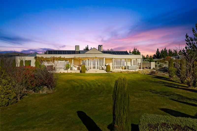 2 Fairway Drive, Bridge Hill, Central Otago