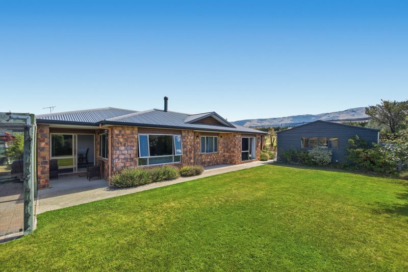 10 Missy Crescent, Mount Pisa, Central Otago