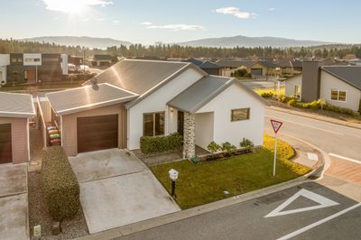 2 Weaver Close, Alexandra, Central Otago, Otago | Tall Poppy 
