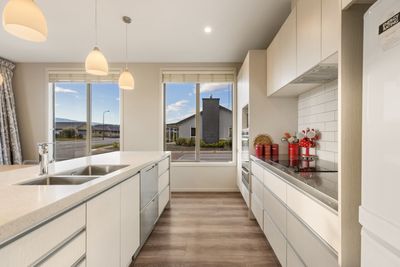 2 Weaver Close, Alexandra, Central Otago, Otago | Tall Poppy 