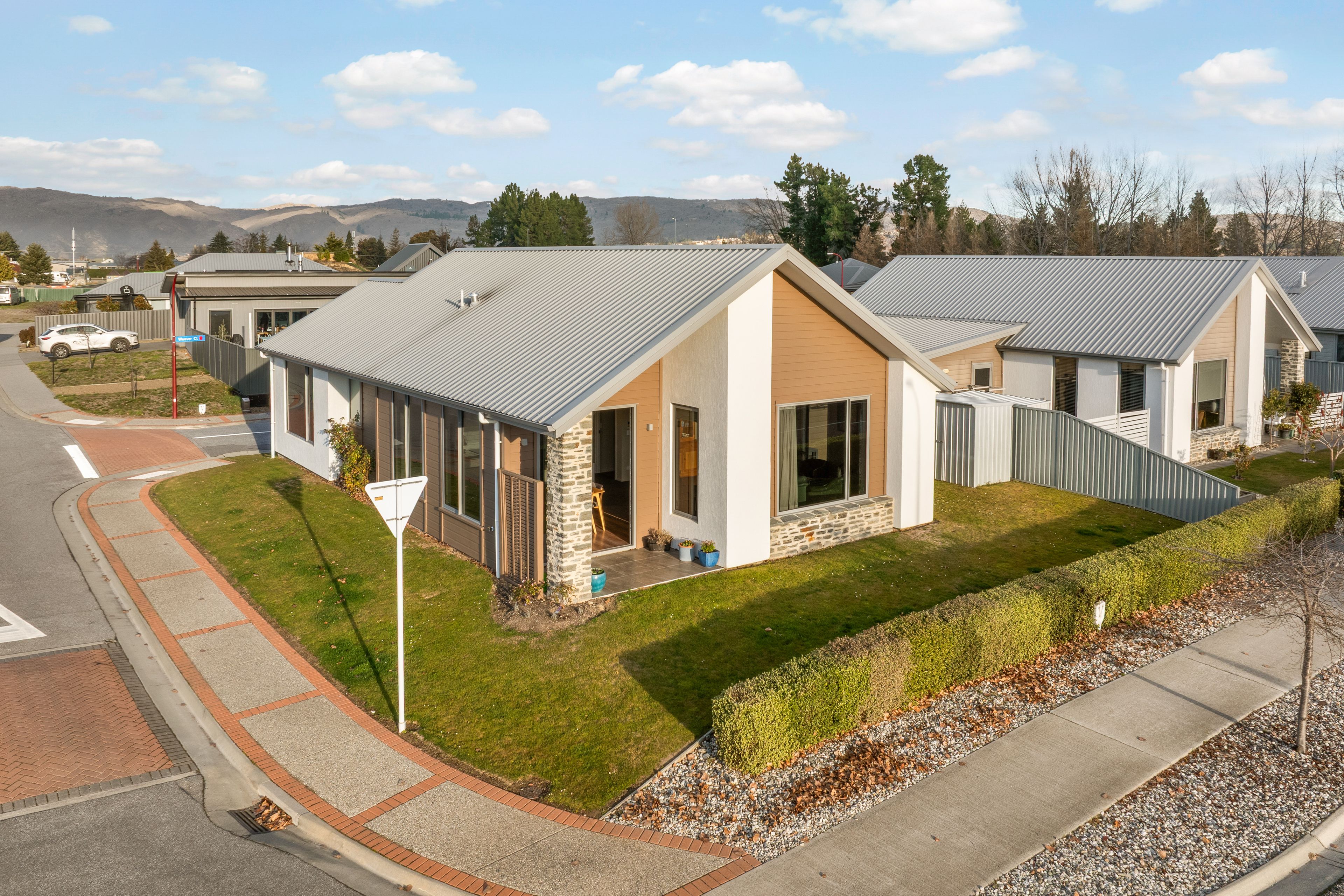 2 Weaver Close, Alexandra, Central Otago, Otago | Tall Poppy