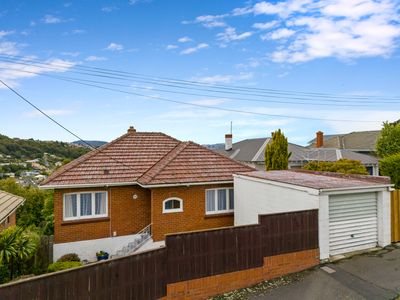 25 Riselaw Road, Calton Hill, Dunedin City, Otago | Tall Poppy 