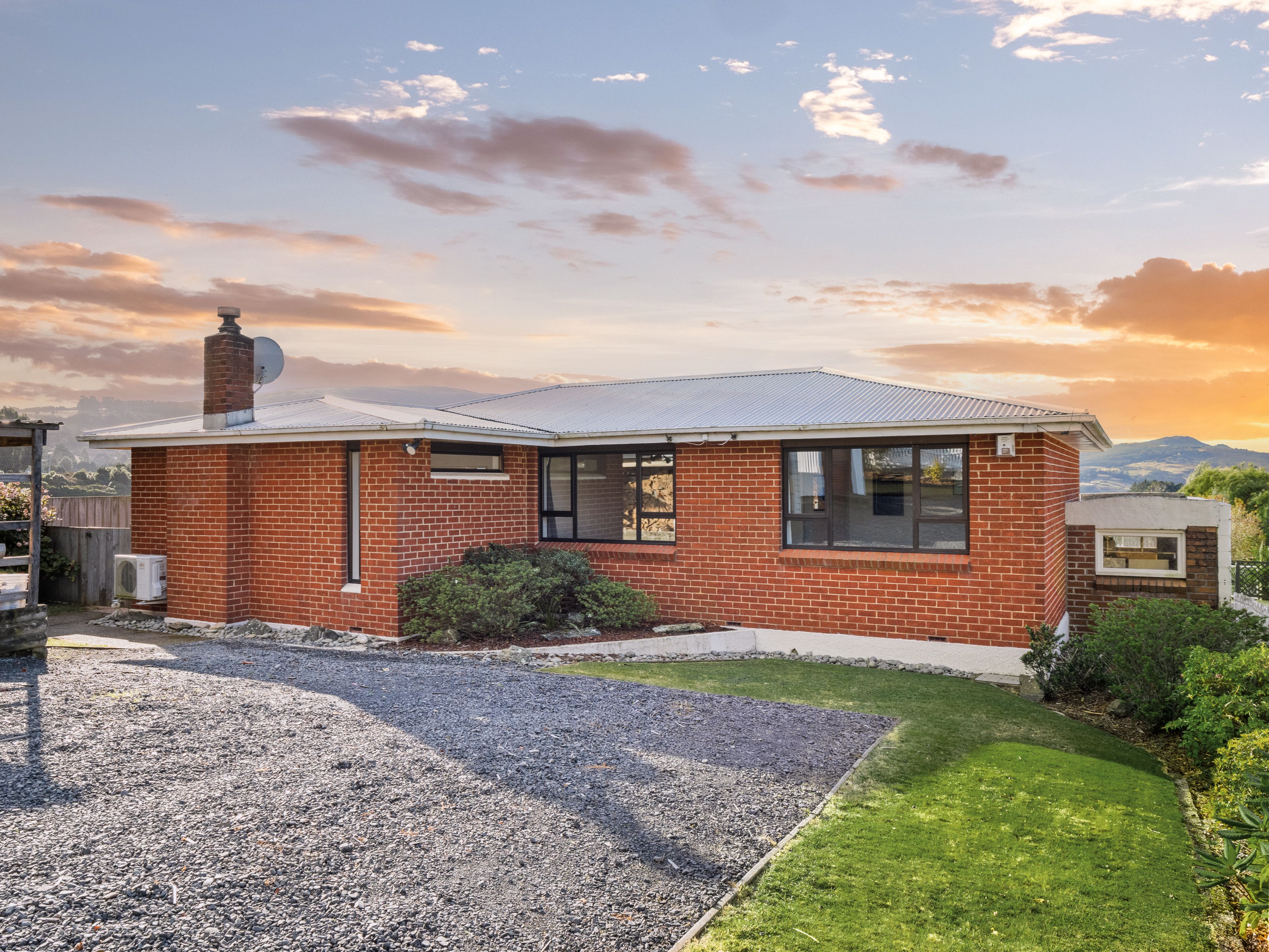 26 Caldwell Street, Brockville, Dunedin City, Otago | Tall Poppy