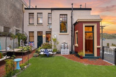 247 Ravensbourne Road, Ravensbourne, Dunedin City, Otago | Tall Poppy 