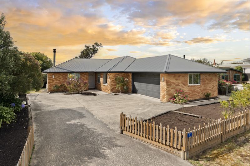 11 Palmer Place, Taieri Mouth, Clutha