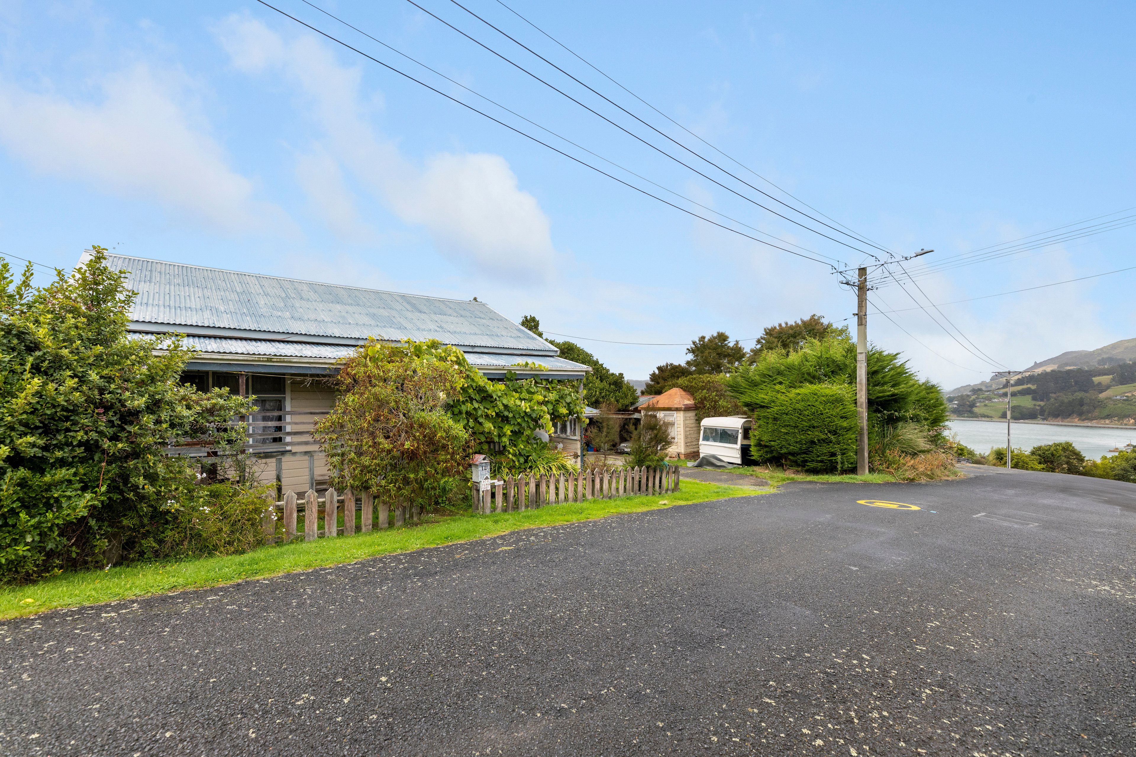 19 Downes Road, Roseneath, Dunedin City, Otago | Tall Poppy