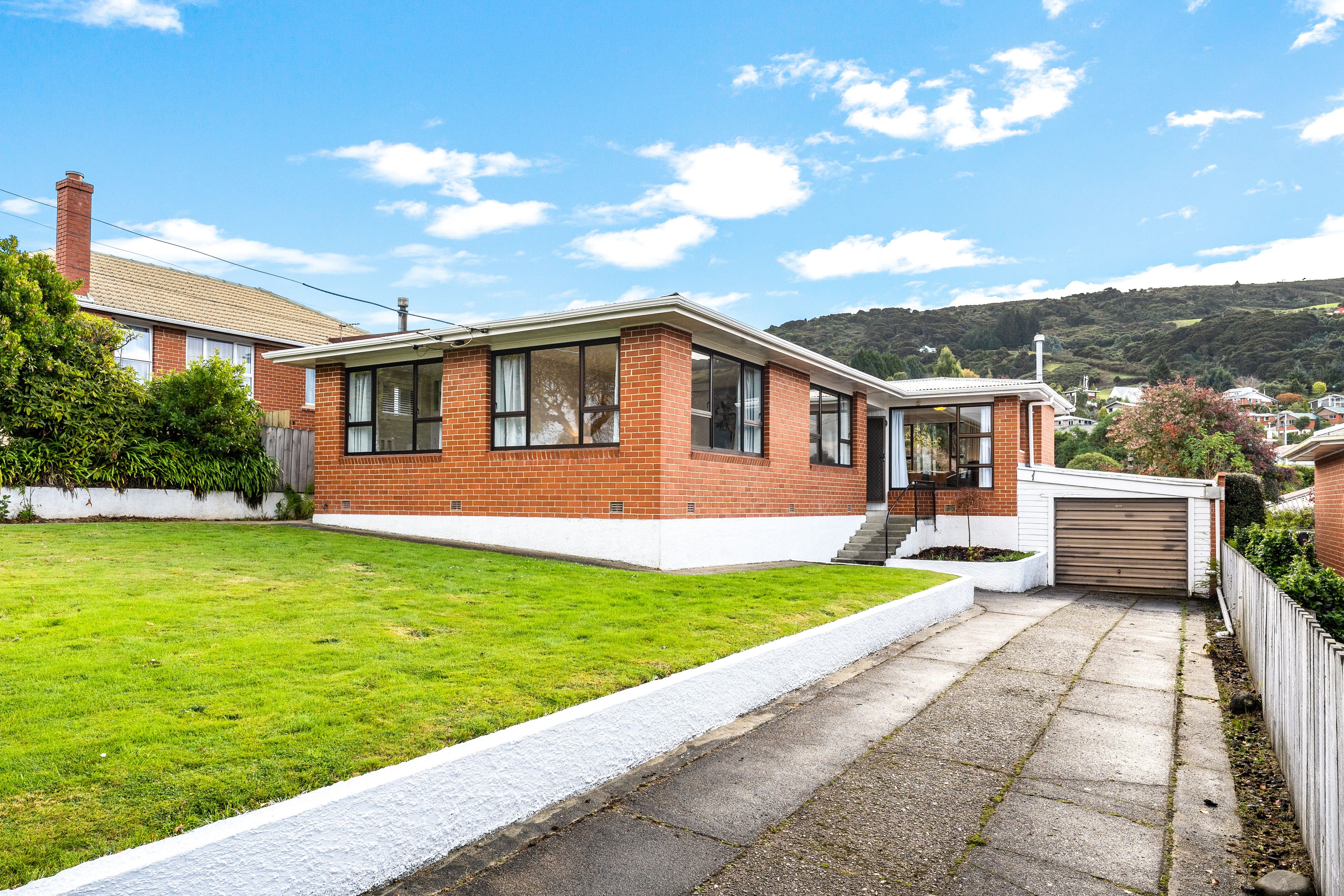 111 Centennial Avenue, Helensburgh, Dunedin City, Otago | Tall Poppy