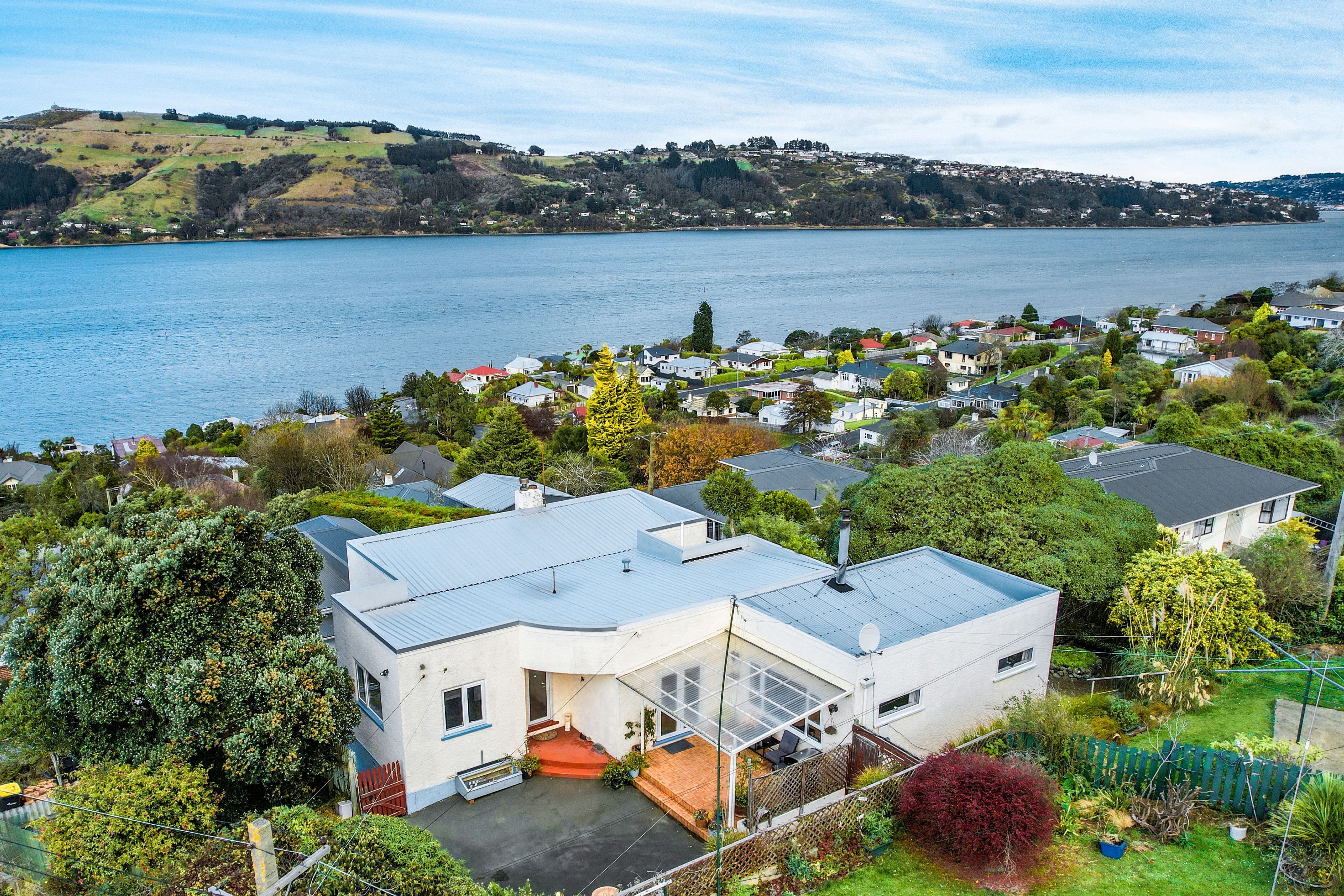 23 Ascog Road, Ravensbourne, Dunedin City, Otago | Tall Poppy