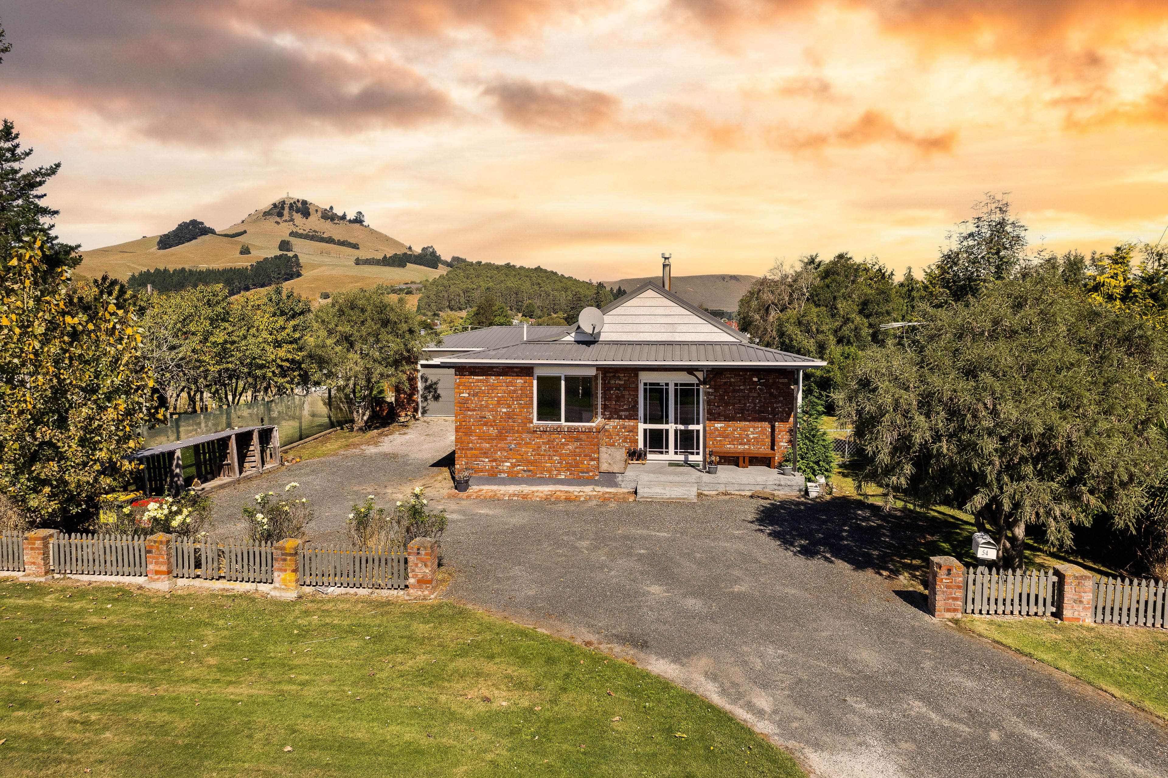54 Burraness Street, Palmerston, Waitaki, Otago | Tall Poppy