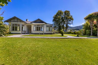 12 Shirley Lane, Sawyers Bay, Dunedin City, Otago | Tall Poppy 