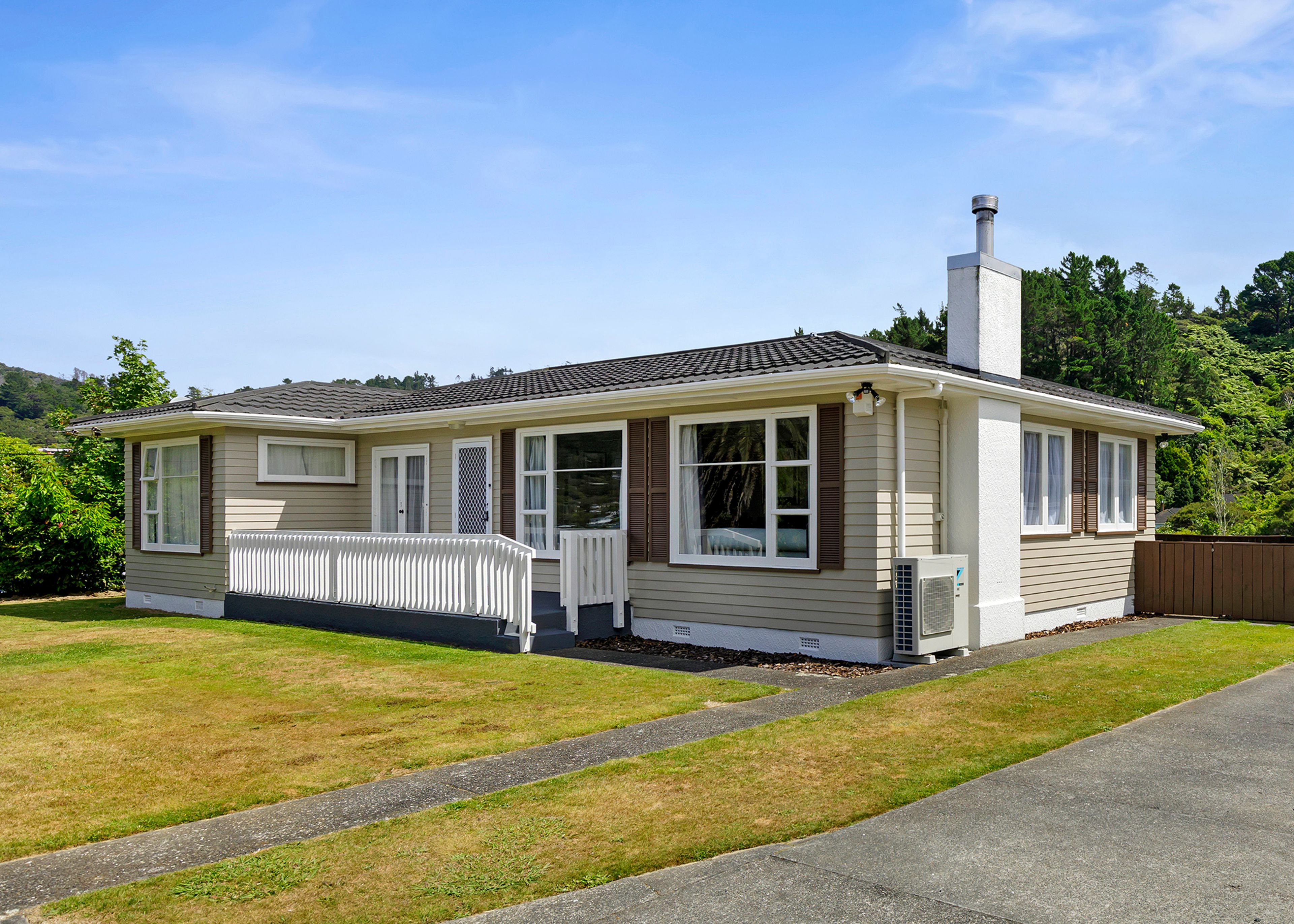 60 Bird Grove, Stokes Valley, Lower Hutt City, Wellington | Tall Poppy