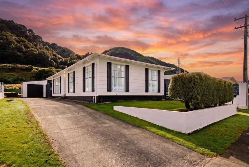 45 Hartford Crescent, Totara Park, Upper Hutt City