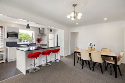 6 Parkdale Place, Glenview, Hamilton City, Waikato | Tall Poppy 