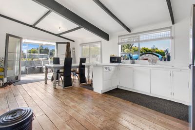 39 Woodlands South Road, Woodlands, Southland | Tall Poppy 