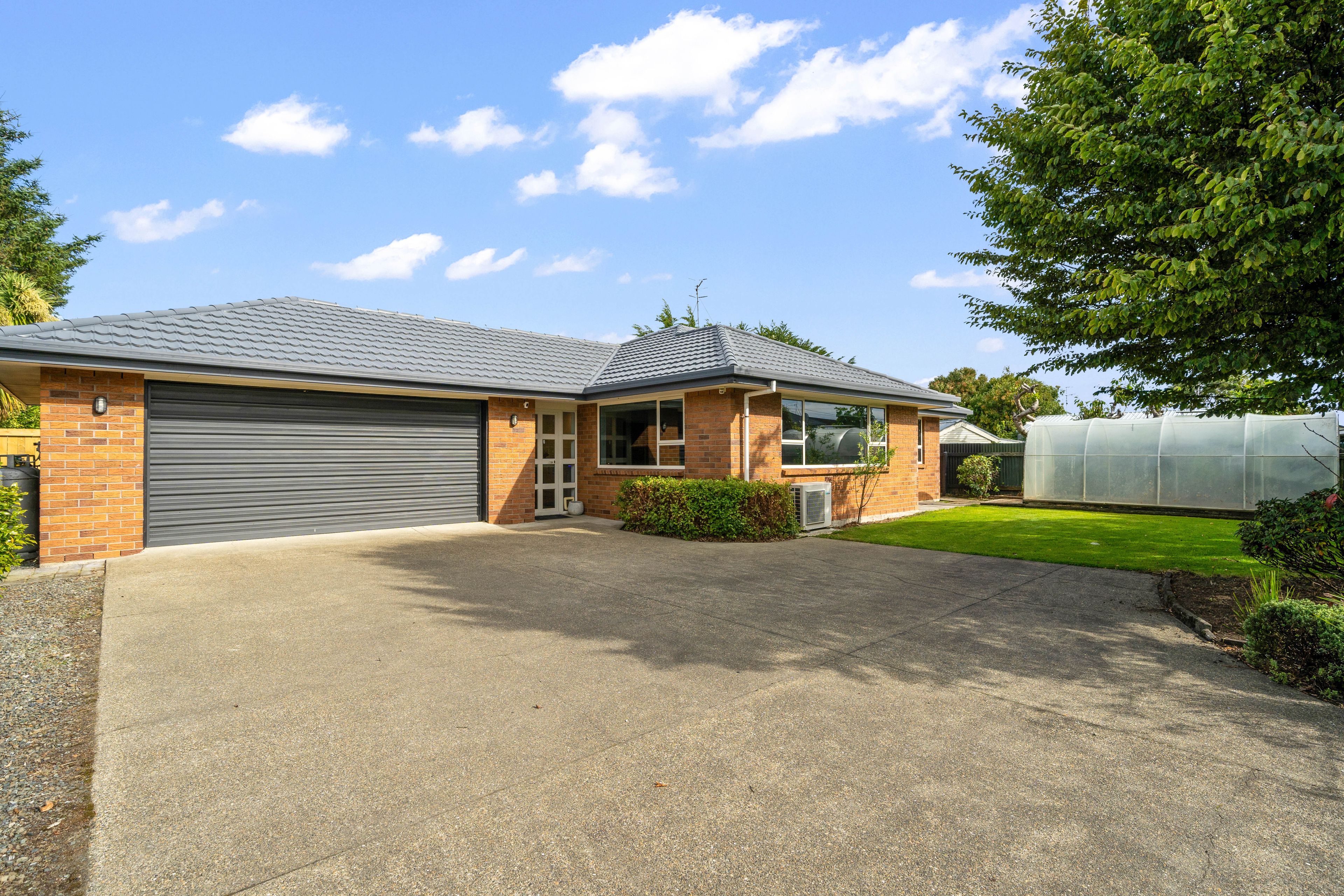 55 Charles Street, Grasmere, Invercargill City, Southland | Tall Poppy