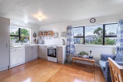 37 Ferry Street, Wyndham, Southland | Tall Poppy 