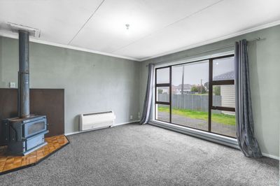 37 Harvey Street, Grasmere, Invercargill City, Southland | Tall Poppy 