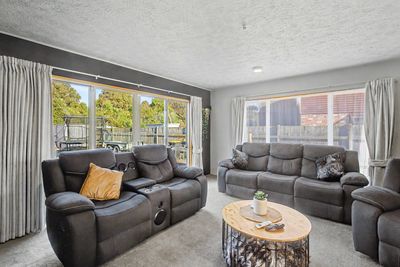 145 Gimblett Street, Waikiwi, Invercargill City, Southland | Tall Poppy 