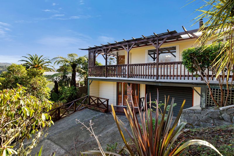 16 and 18 Faris Crescent, Wainuiomata, Lower Hutt City