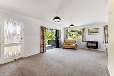 24 Hartford Crescent, Totara Park, Upper Hutt City, Wellington | Tall Poppy 