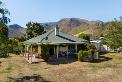 50B Chain Hills Highway, Omarama, Waitaki, Otago | Tall Poppy 
