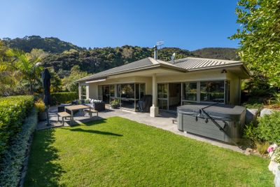 20B Strathaven Place, Atawhai, Nelson | Tall Poppy 