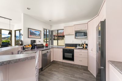 5 Arbor-Lea Avenue, Richmond, Tasman, Nelson | Tall Poppy 