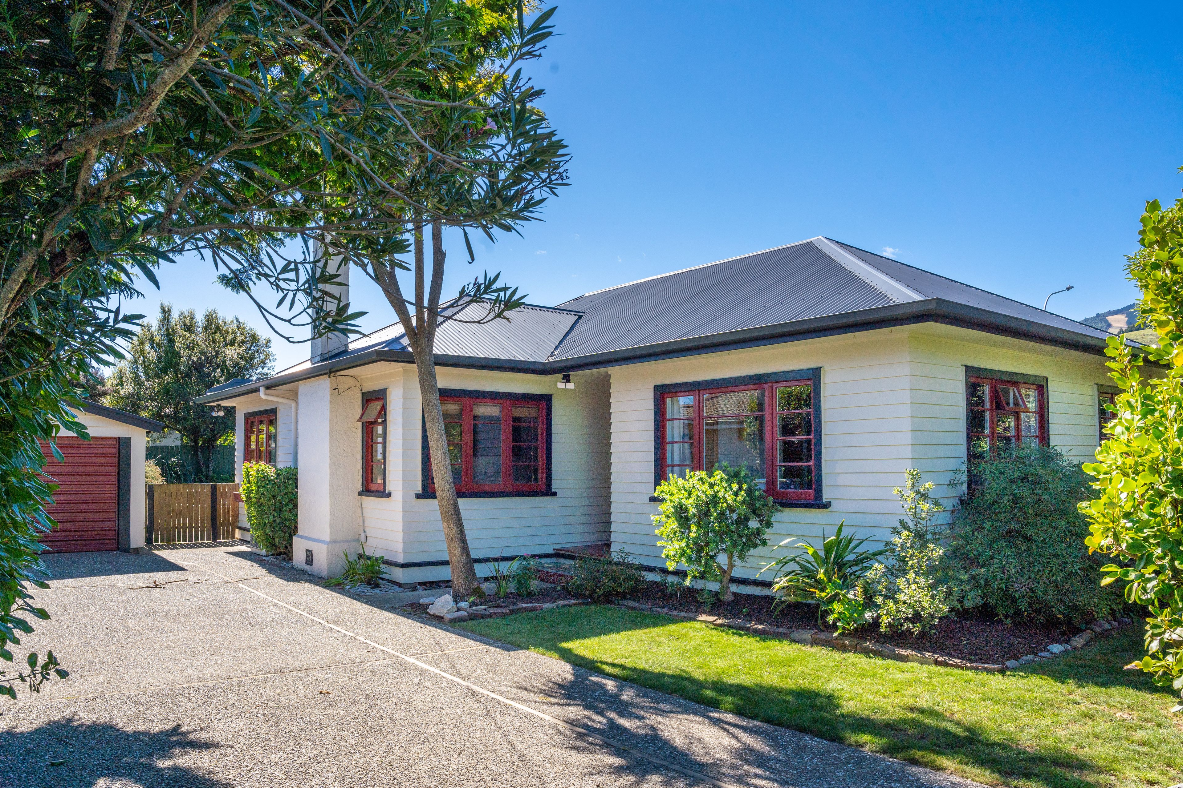 7 Ranui Road, Stoke, Nelson | Tall Poppy