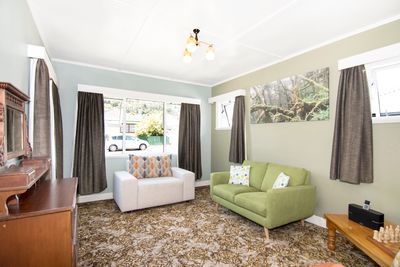 220 Kawai Street, Nelson South, Nelson | Tall Poppy 