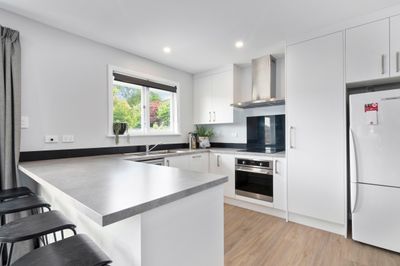 19 Oxford Street, Richmond, Tasman, Nelson | Tall Poppy 