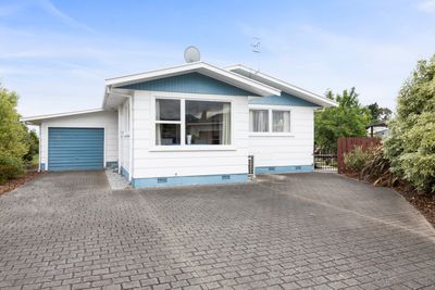 44 Leicester Street, Stoke, Nelson | Tall Poppy 