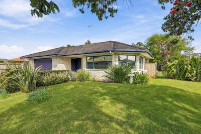26 Swanson Oaks, Swanson, Waitakere City, Auckland | Tall Poppy 