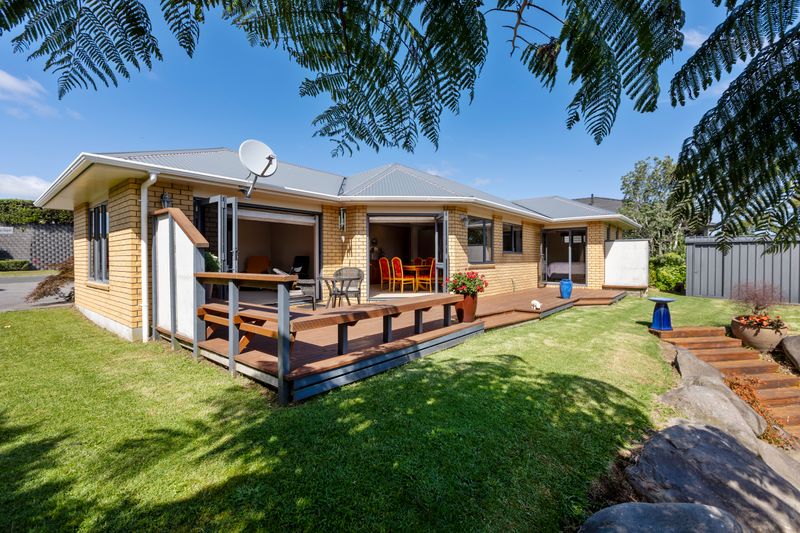 59 Karamea Street, Whalers Gate, New Plymouth, Taranaki Tall Poppy