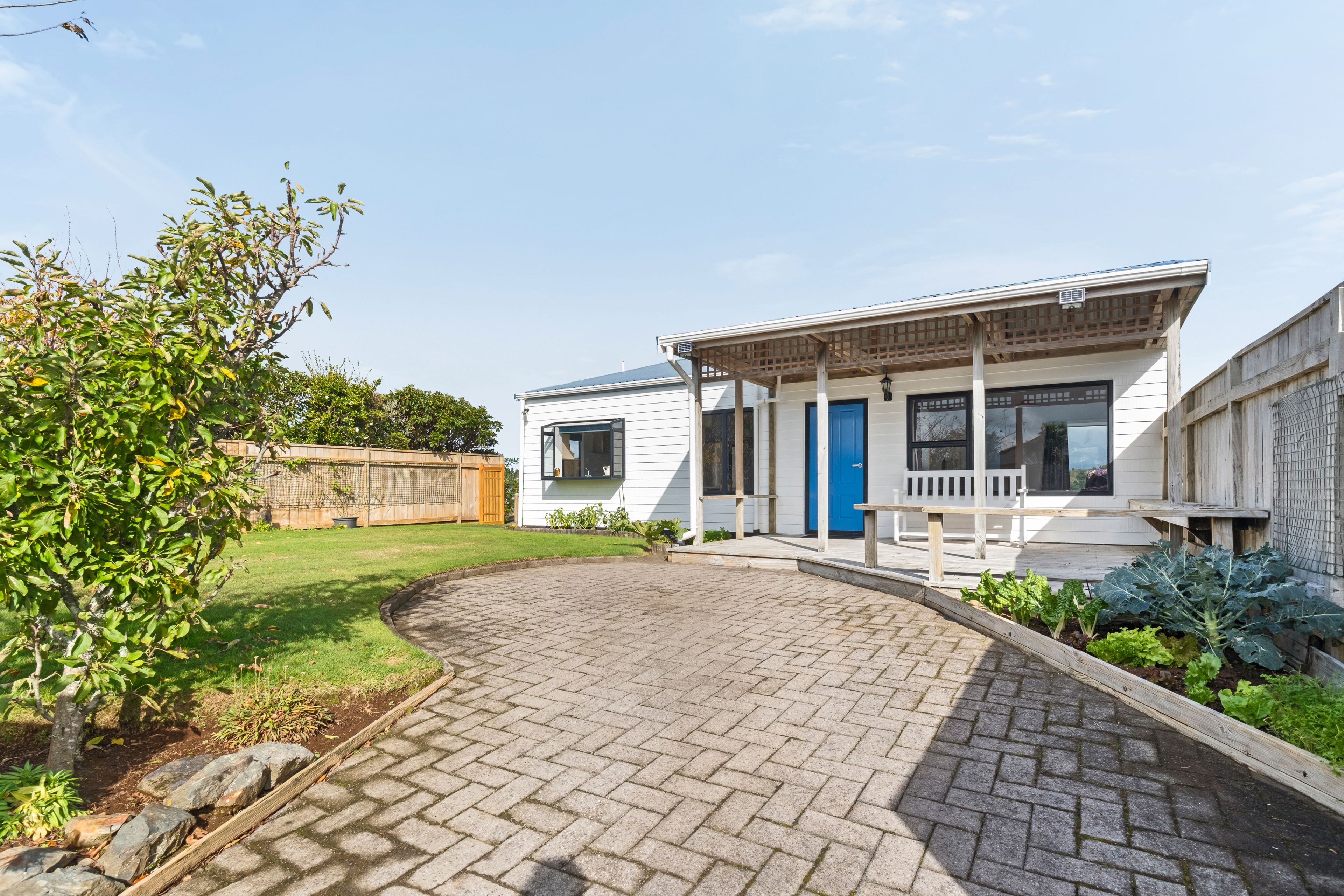 17 Ballantrae Place, Highlands Park, New Plymouth, Taranaki | Tall Poppy