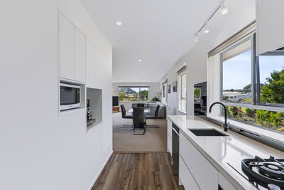 142C Ngamotu Road, Spotswood, New Plymouth, Taranaki | Tall Poppy 