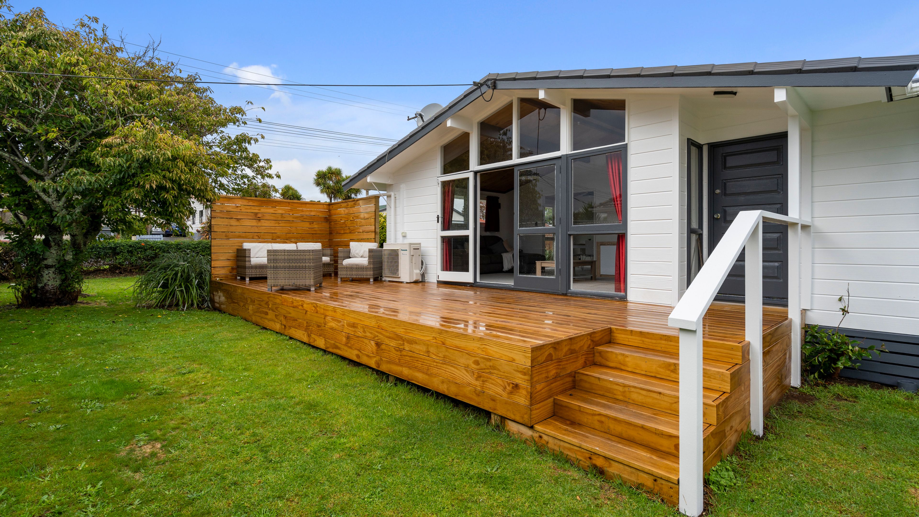 398 Carrington Street, Vogeltown, New Plymouth, Taranaki | Tall Poppy