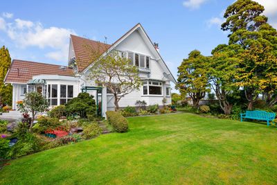 81 Belt Road, New Plymouth, Taranaki | Tall Poppy 