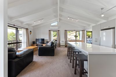 6 Winstone Place, Highlands Park, New Plymouth, Taranaki | Tall Poppy 