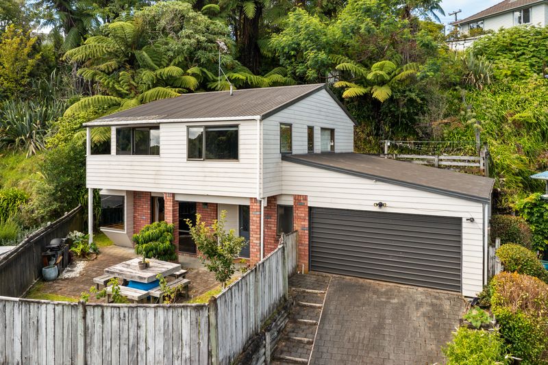33 Beaumont Crescent, Frankleigh Park, New Plymouth