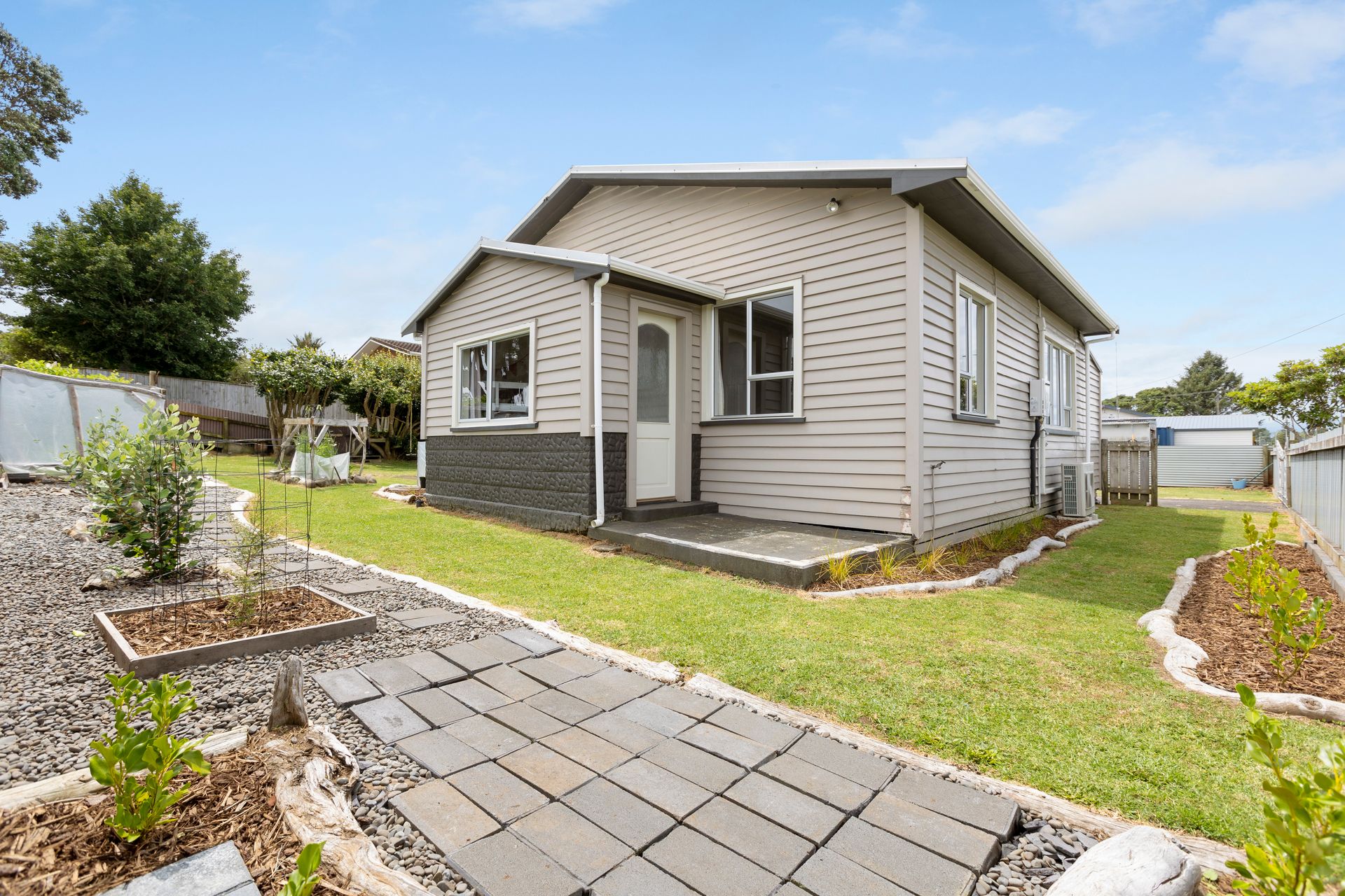 98 Centennial Avenue, Waitara, New Plymouth, Taranaki | Tall Poppy