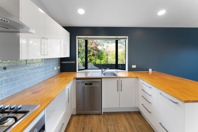 8 Squire Way, Richmond, Tasman, Nelson | Tall Poppy 
