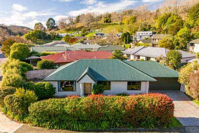 2 Enner Glynn Road, Enner Glynn, Nelson | Tall Poppy 