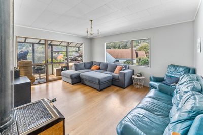 3/8 Waterdale Way, The Brook, Nelson | Tall Poppy 