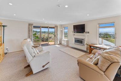 6 Norfolk Place, Stoke, Nelson | Tall Poppy 